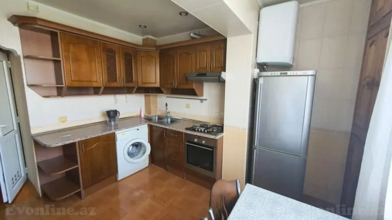 Satılır 4 otaqlı Mənzil Köhnə tikili 100 m² Yasamal r. - şəkil 4