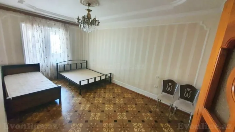 Satılır 4 otaqlı Mənzil Köhnə tikili 100 m² Yasamal r. - şəkil 7