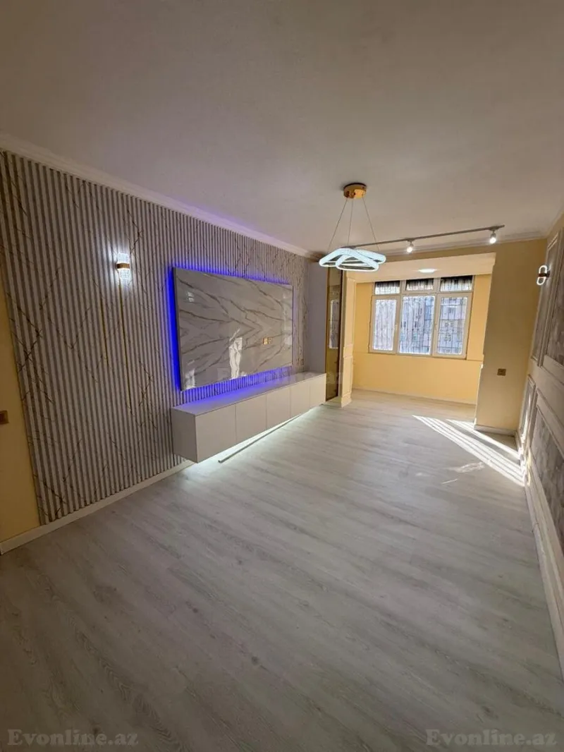 Satılır 3 otaqlı Mənzil Köhnə tikili 85 m² Xətai r.