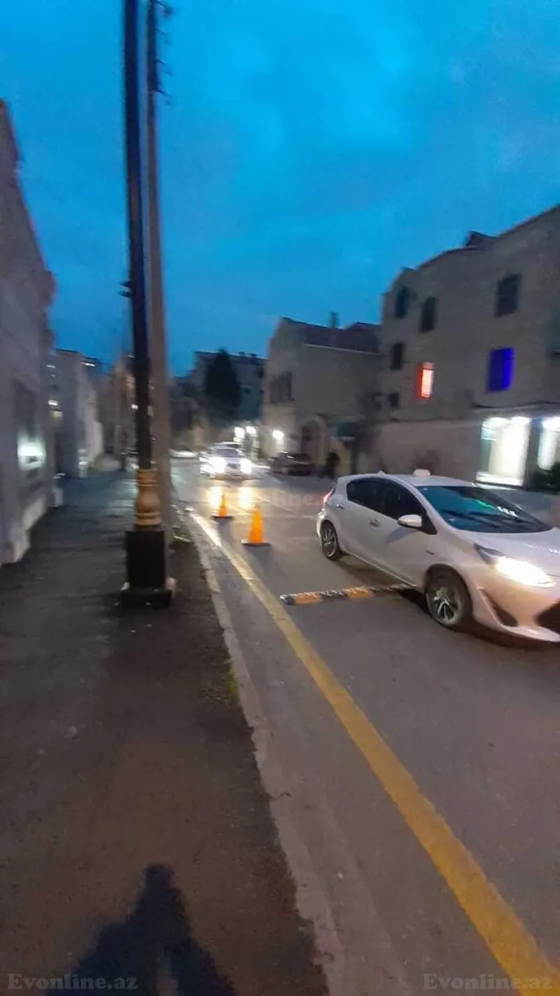 Satılır 3 otaqlı Mənzil Köhnə tikili 45 m² Gənclik m. - şəkil 16