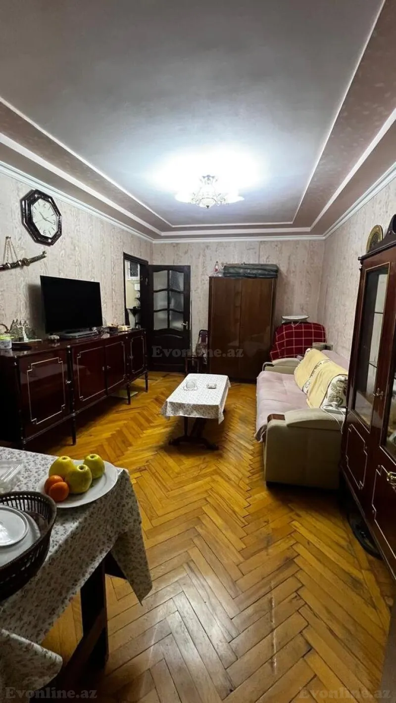 Satılır 2 otaqlı Mənzil Köhnə tikili 43 m² Neftçilər m. - şəkil 2