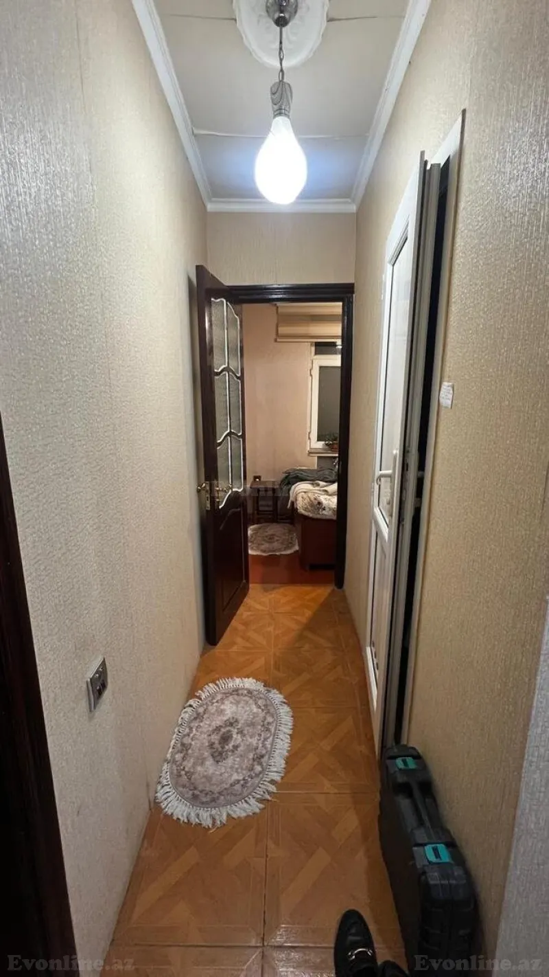 Satılır 2 otaqlı Mənzil Köhnə tikili 43 m² Neftçilər m. - şəkil 4