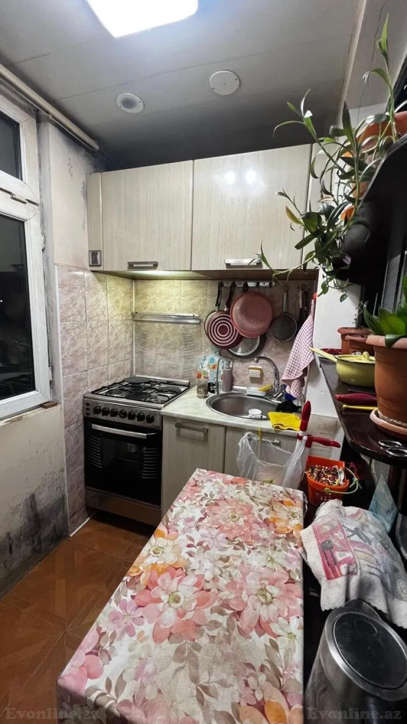 Satılır 2 otaqlı Mənzil Köhnə tikili 43 m² Neftçilər m. - şəkil 6