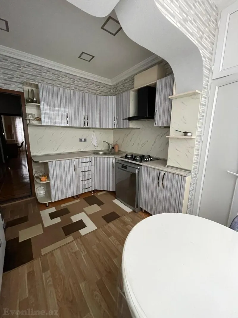 Kirayə verilir 4 otaqlı Mənzil Köhnə tikili 110 m² Xalqlar Dostluğu m. - şəkil 7