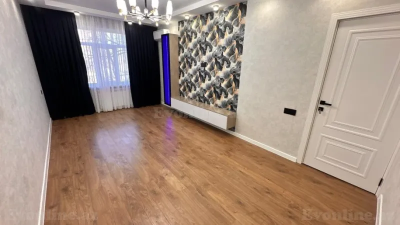 Satılır 2 otaqlı Mənzil Köhnə tikili 65 m² Həzi Aslanov