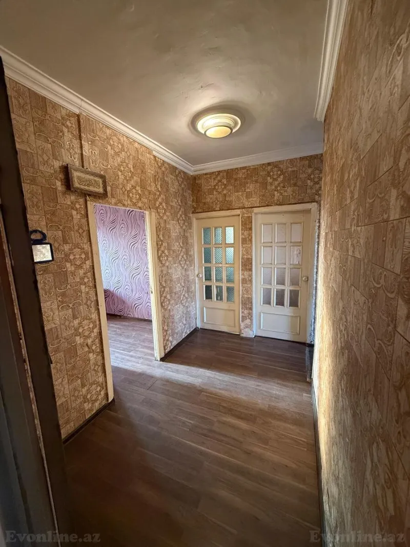 Kirayə verilir 3 otaqlı Mənzil Köhnə tikili 85 m² 8-ci mikrorayon