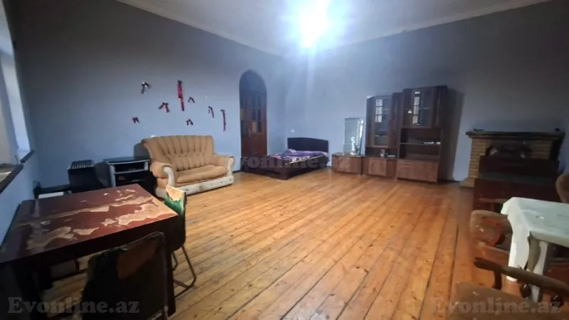 Kirayə verilir 2 otaqlı Mənzil Köhnə tikili 50 m² Nizami m.