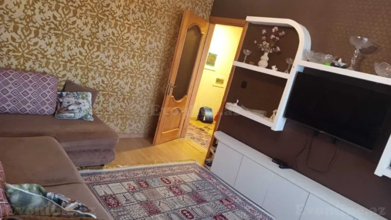 Satılır 3 otaqlı Mənzil Köhnə tikili 80 m² Memar Əcəmi m. - şəkil 2