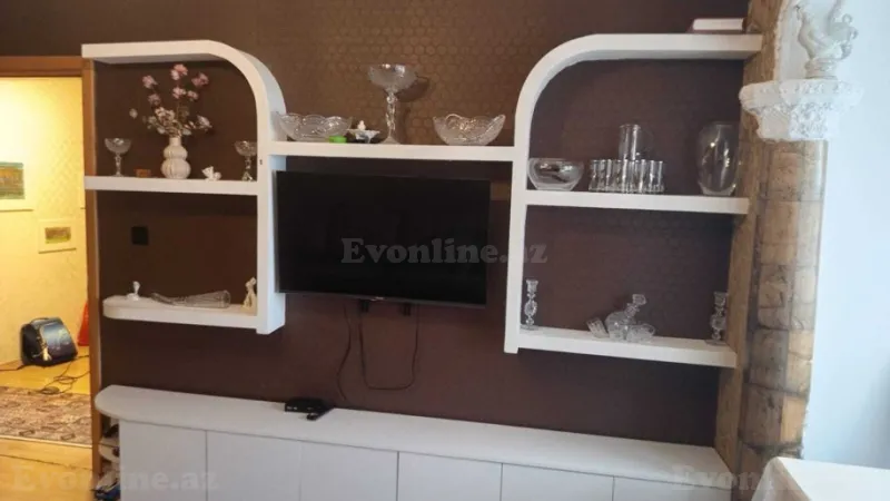 Satılır 3 otaqlı Mənzil Köhnə tikili 80 m² Memar Əcəmi m. - şəkil 4