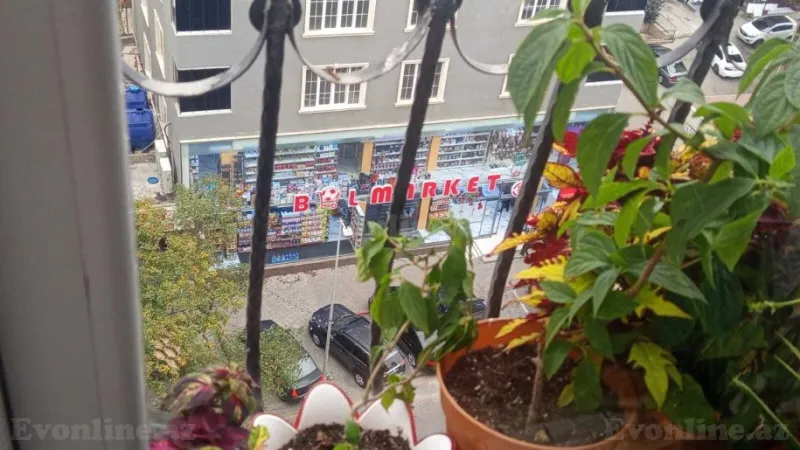 Satılır 3 otaqlı Mənzil Köhnə tikili 80 m² Memar Əcəmi m. - şəkil 10