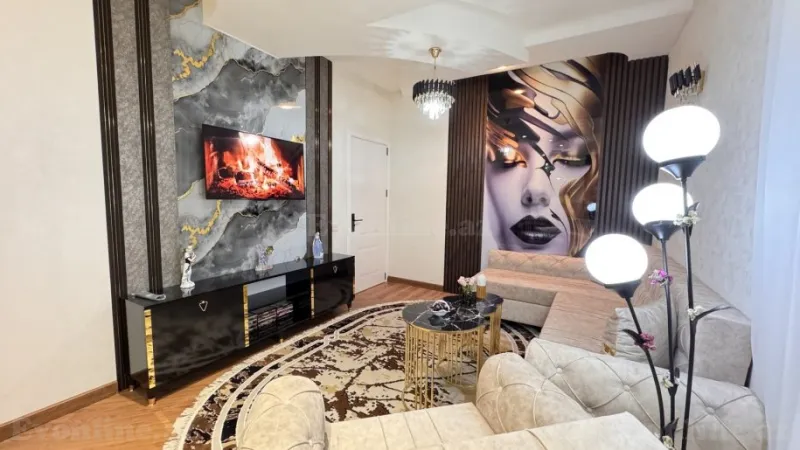 Kirayə verilir 3 otaqlı Mənzil Köhnə tikili 100 m² İçərişəhər m.