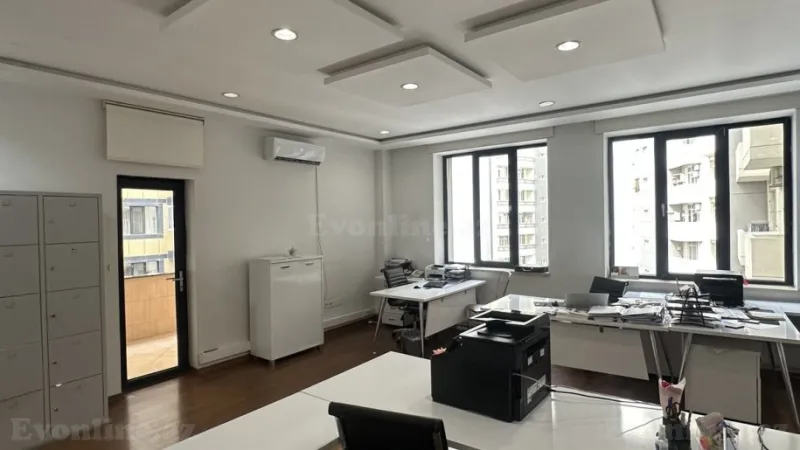 Satılır 8 otaqlı Mənzil Yeni tikili 330 m² Yasamal - şəkil 15