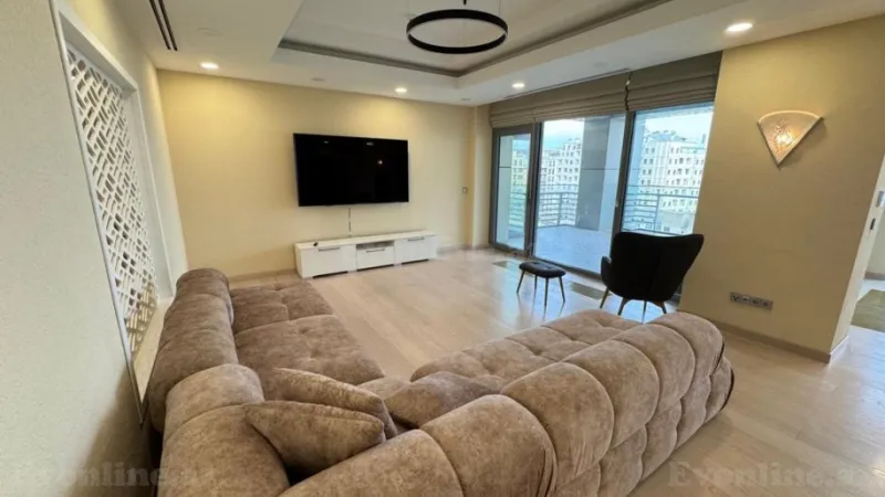 Kirayə verilir 4 otaqlı Mənzil Yeni tikili 365 m² İçərişəhər m. - şəkil 2