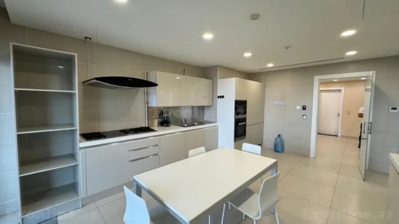 Kirayə verilir 4 otaqlı Mənzil Yeni tikili 365 m² İçərişəhər m. - şəkil 7