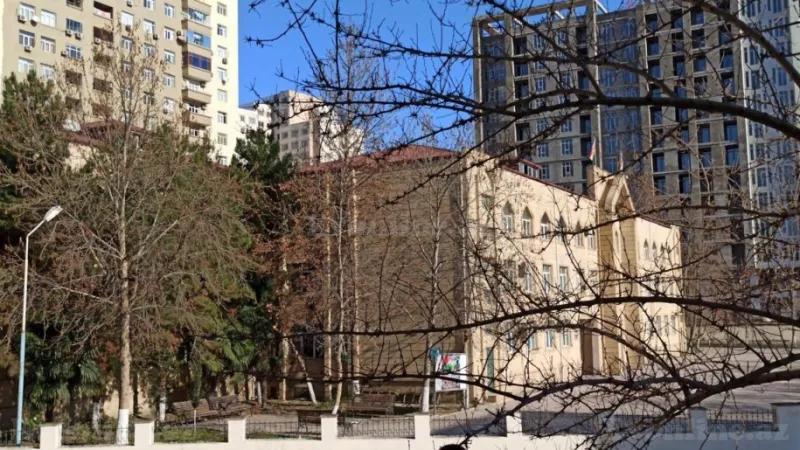 Satılır 4 otaqlı Mənzil Yeni tikili 100 m² Xətai r.