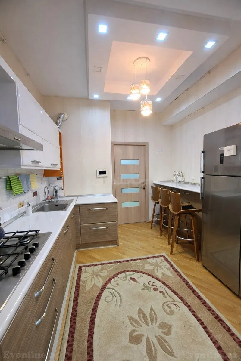 Kirayə verilir 3 otaqlı Mənzil Yeni tikili 130 m² Nəriman Nərimanov m. - şəkil 14