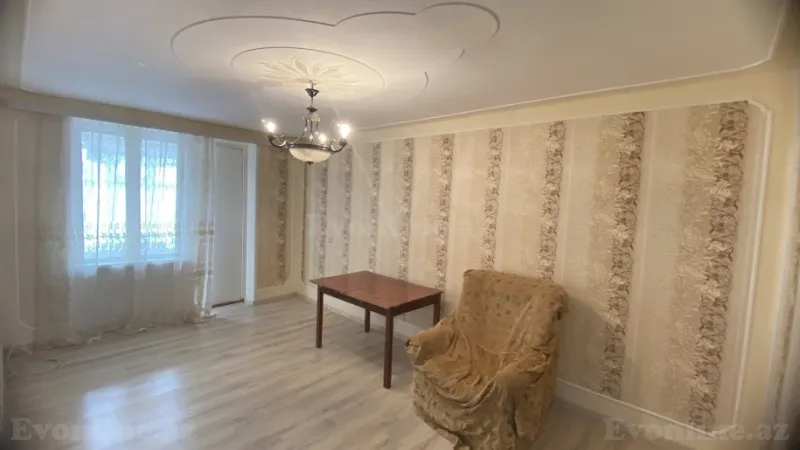 Bakı, Pirallahı r.da 2 otaqlı mənzil satılır