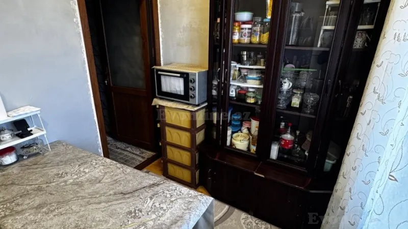 Satılır 2 otaqlı Mənzil Köhnə tikili 55 m² Massiv V - şəkil 25