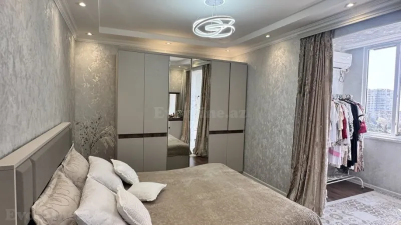 Satılır 2 otaqlı Mənzil Köhnə tikili 60 m² Xalqlar Dostluğu m. - şəkil 3