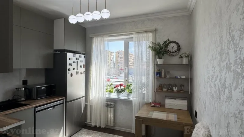 Satılır 2 otaqlı Mənzil Köhnə tikili 60 m² Xalqlar Dostluğu m. - şəkil 6