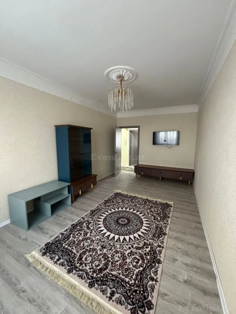 5 otaqlı Mənzil 110 m² Suraxanı r. Kirayə verilir