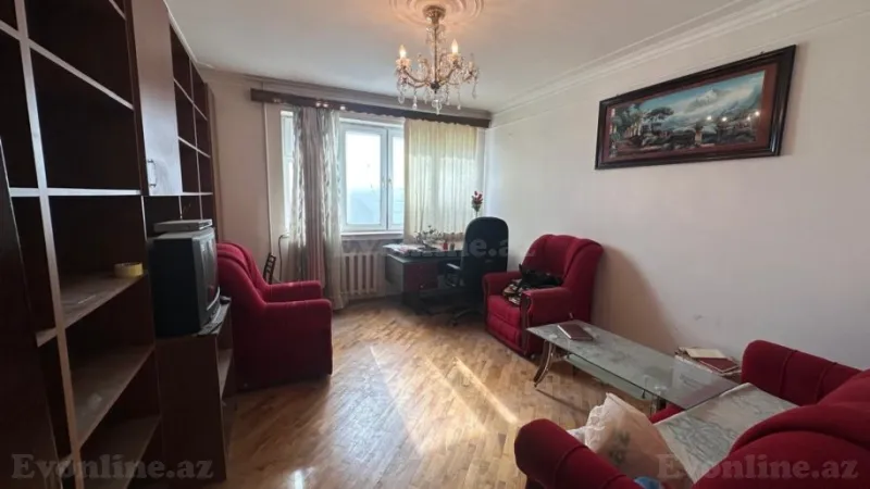 Satılır 3 otaqlı Mənzil Köhnə tikili 95 m² Elmlər Akademiyası m.