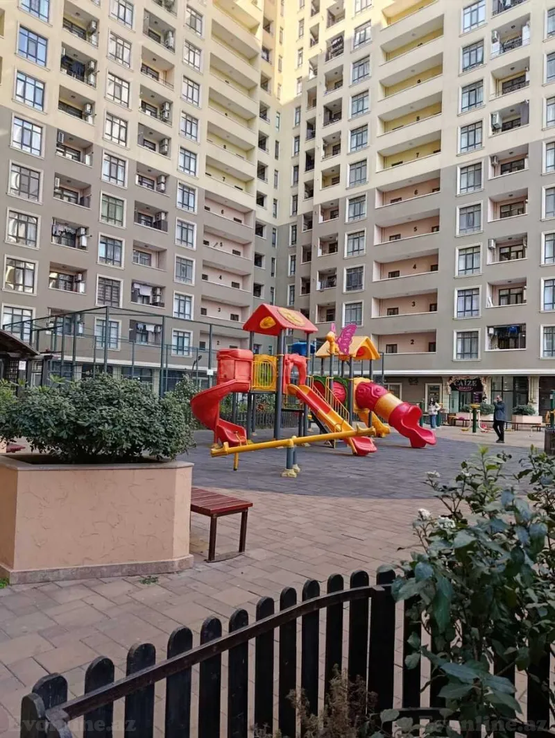 Satılır 2 otaqlı Mənzil Yeni tikili 42 m² İnşaatçılar m.
