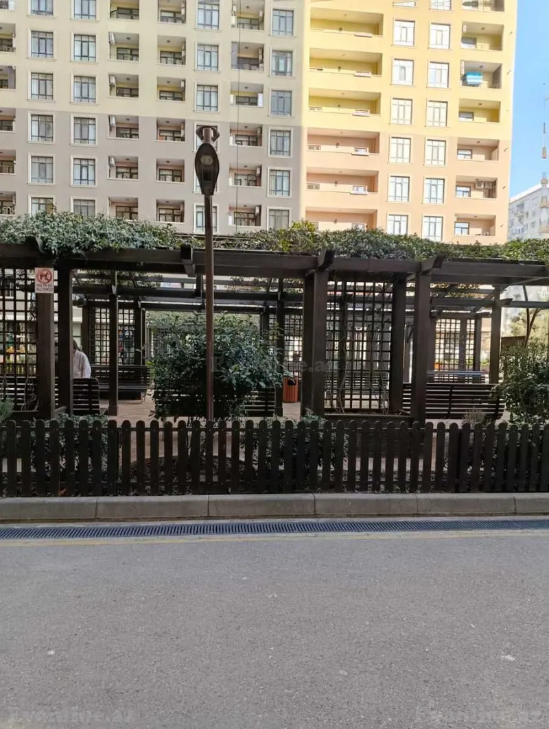 Satılır 2 otaqlı Mənzil Yeni tikili 42 m² İnşaatçılar m. - şəkil 2