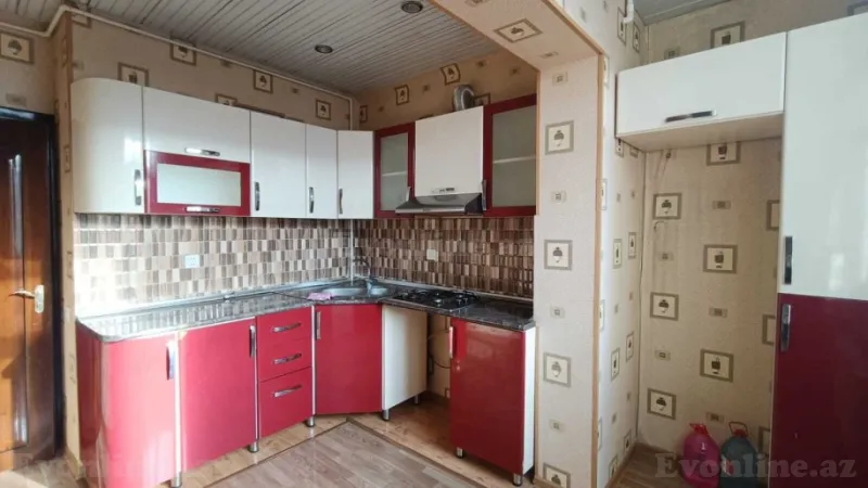 Kirayə verilir 2 otaqlı Mənzil Köhnə tikili 75 m² Yeni Yasamal