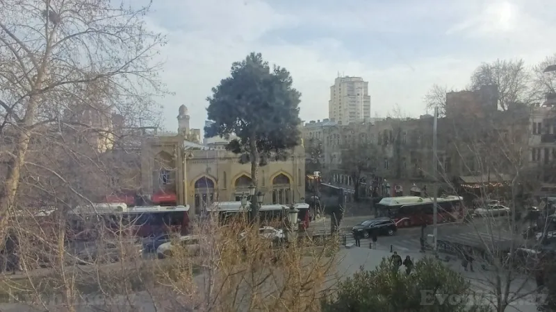 Kirayə verilir 2 otaqlı Mənzil Yeni tikili 50 m² 28 May m.