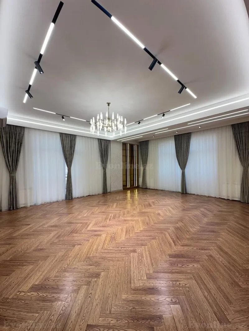 Satılır 4 otaqlı Mənzil Yeni tikili 200 m² 28 May m.