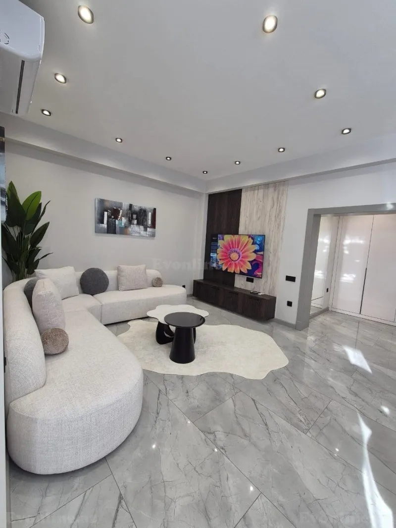 Kirayə verilir 3 otaqlı Mənzil Yeni tikili 90 m² 28 May m. - şəkil 2