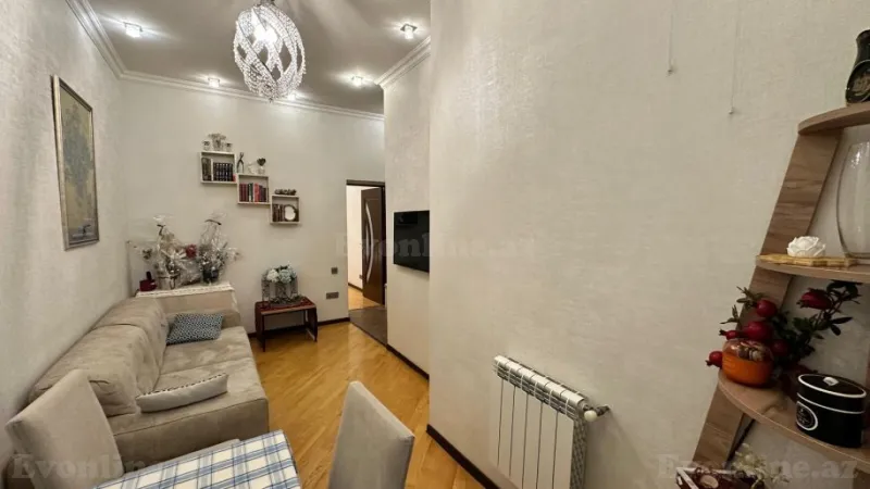 Satılır 3 otaqlı Mənzil Köhnə tikili 67 m² 28 May m.