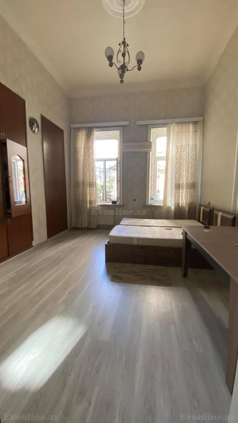 Satılır 2 otaqlı Mənzil Köhnə tikili 40 m² Nizami m. - şəkil 2