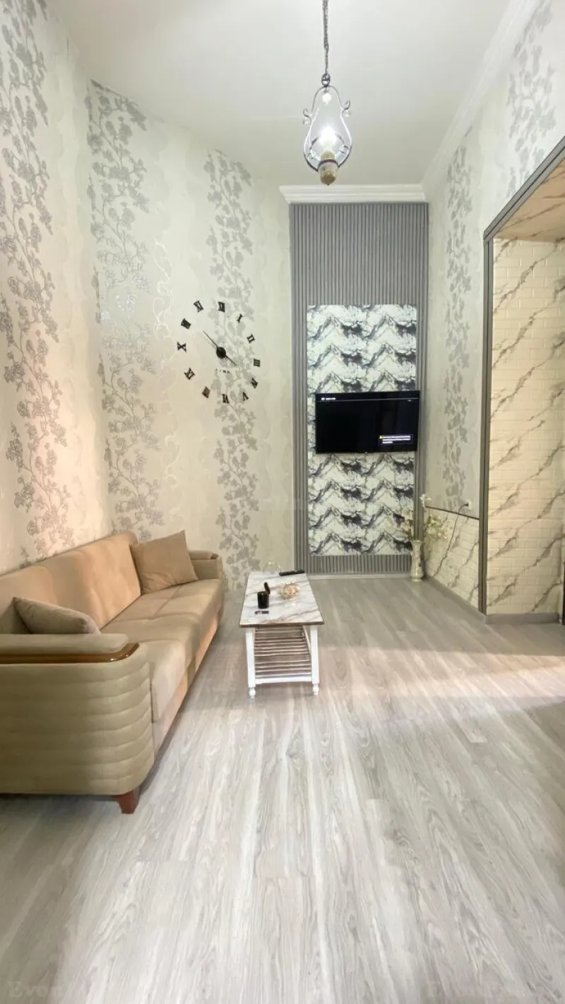 Satılır 2 otaqlı Mənzil Köhnə tikili 40 m² Nizami m. - şəkil 3