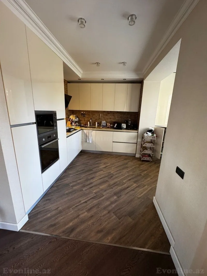 Satılır 5 otaqlı Mənzil Köhnə tikili 120 m² Əhmədli - şəkil 3