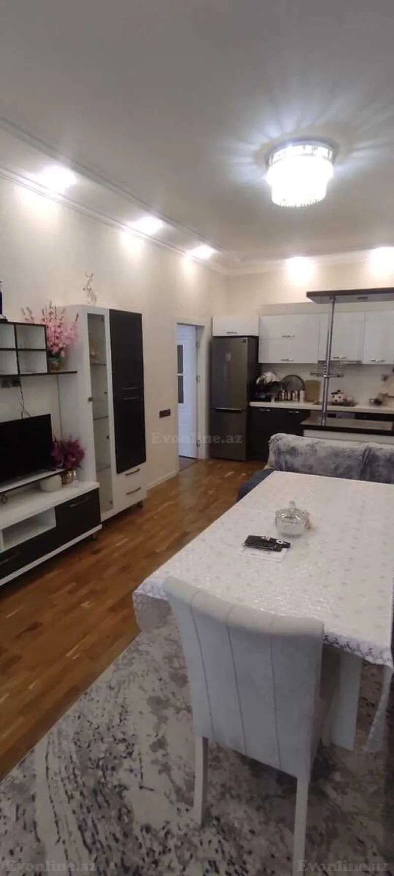 Satılır 2 otaqlı Mənzil Yeni tikili 75 m² 2-ci mikrorayon - şəkil 2