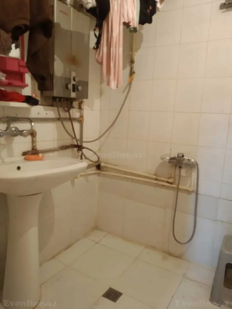 Satılır 1 otaqlı Mənzil Köhnə tikili 38 m² 20 Yanvar m. - şəkil 6