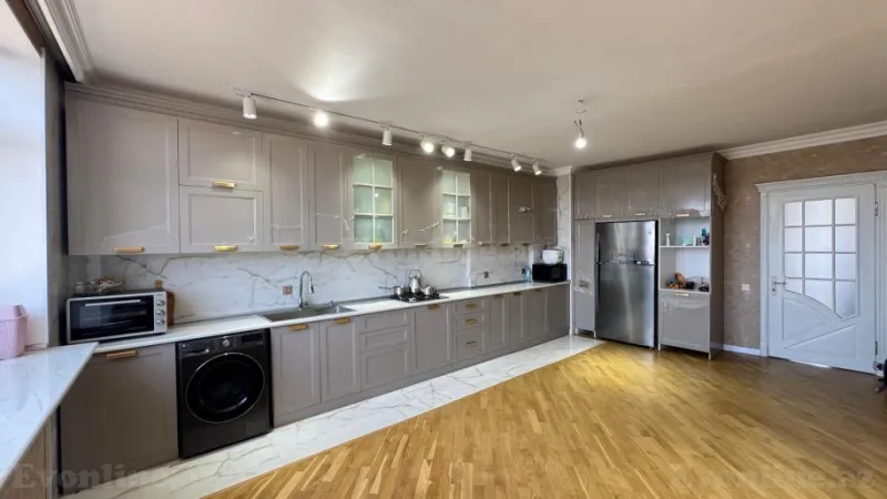 Satılır 4 otaqlı Mənzil Yeni tikili 210 m² Nəriman Nərimanov m. - şəkil 12