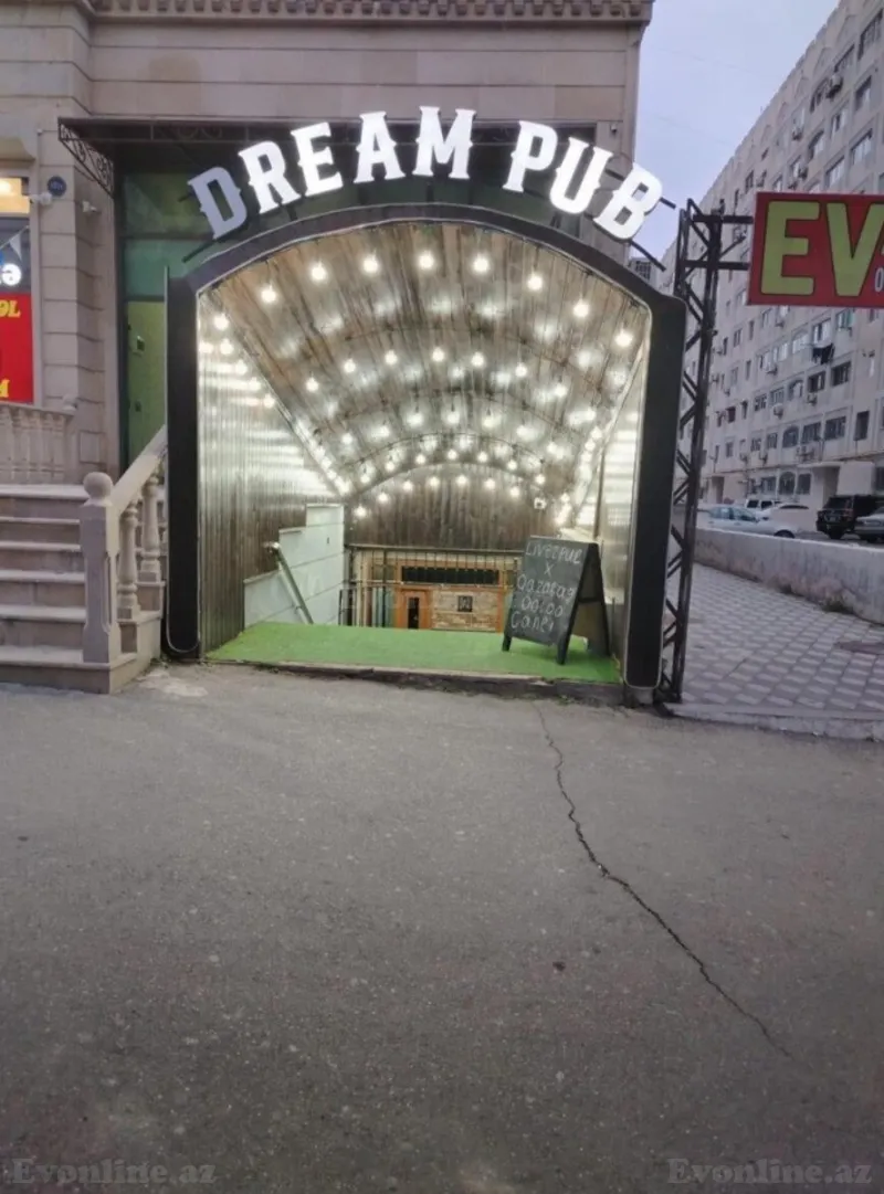 Bakı, Nəsimi r., Memar Əcəmi m., 4-cü mikrorayonda obyekt satılır