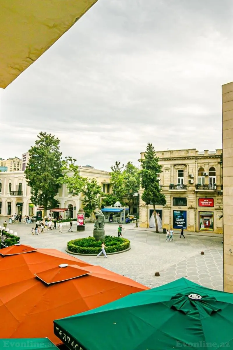 Kirayə verilir 2 otaqlı Mənzil Köhnə tikili 47 m² İçərişəhər m. - şəkil 12