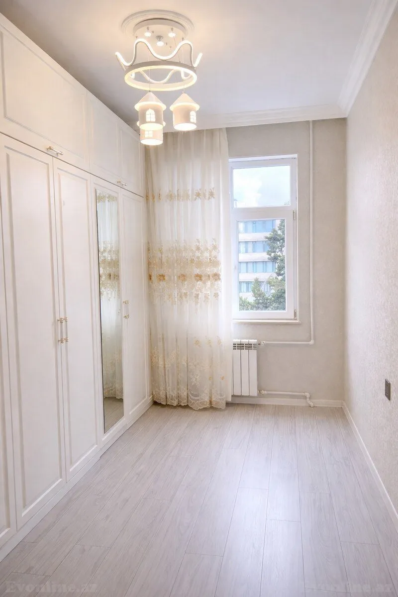 Satılır 3 otaqlı Mənzil Köhnə tikili 80 m² Azadlıq prospekti m. - şəkil 3