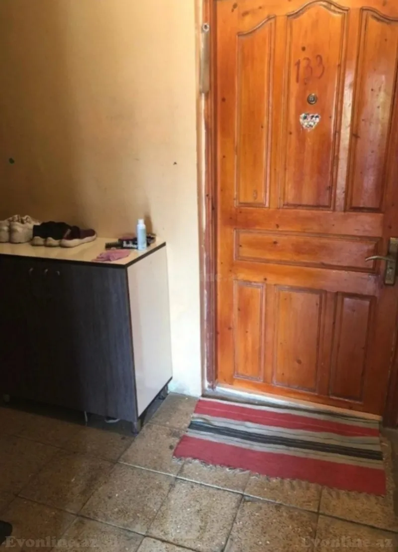 Kirayə verilir 1 otaqlı Mənzil Köhnə tikili 24 m² Sabunçu r. - şəkil 2