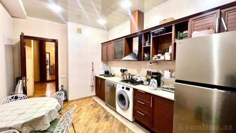 Satılır 2 otaqlı Mənzil Yeni tikili 95 m² 8 Noyabr m. - şəkil 5