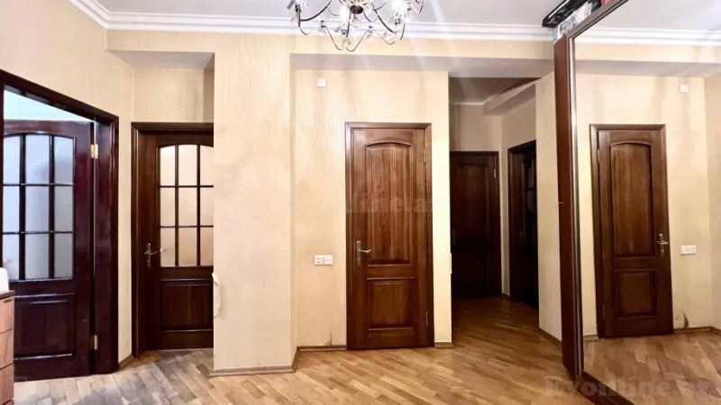 Satılır 2 otaqlı Mənzil Yeni tikili 95 m² 8 Noyabr m. - şəkil 8