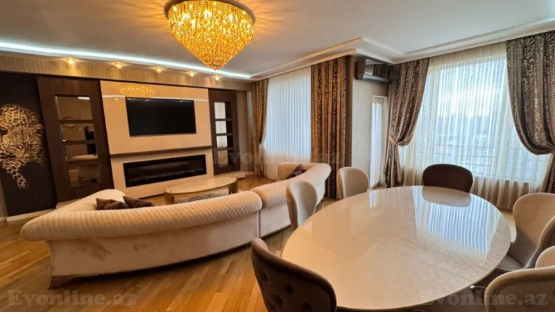 Satılır 4 otaqlı Mənzil Yeni tikili 218 m² 7-ci mikrorayon