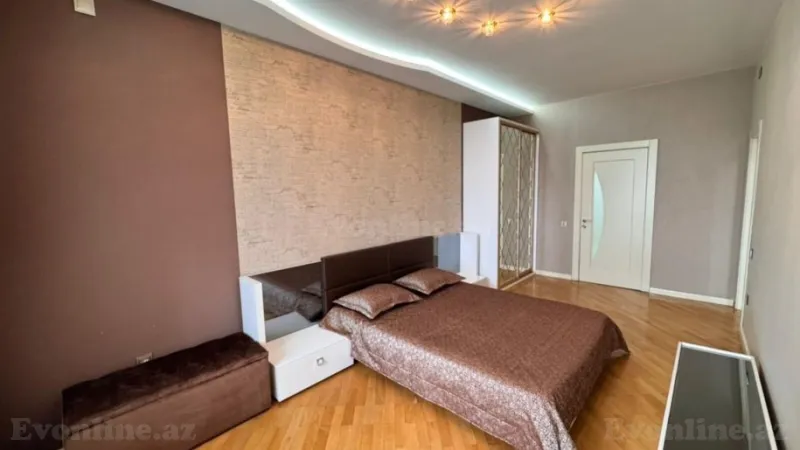 Satılır 4 otaqlı Mənzil Yeni tikili 218 m² 7-ci mikrorayon - şəkil 9