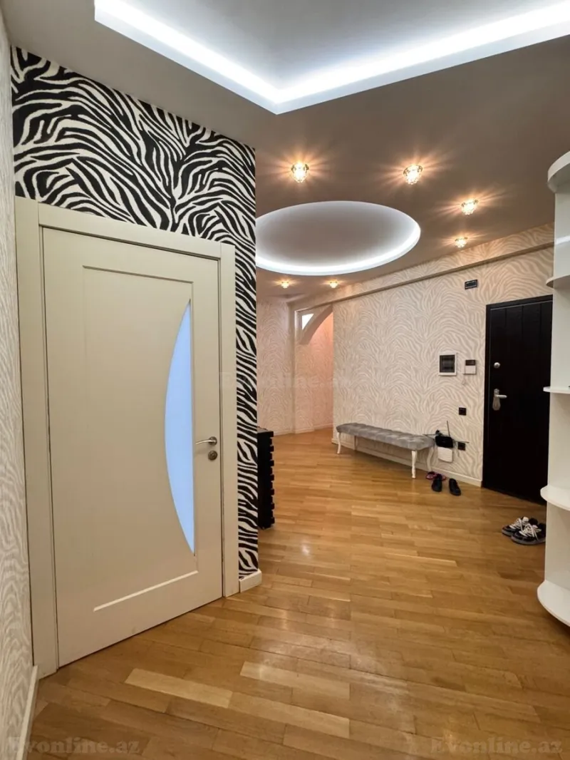 Satılır 4 otaqlı Mənzil Yeni tikili 218 m² 7-ci mikrorayon - şəkil 19