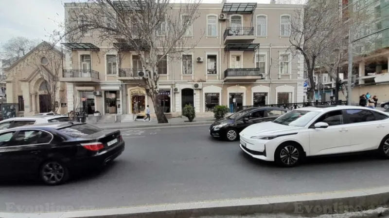 Satılır 3 otaqlı Mənzil Köhnə tikili 82 m² 28 May m. - şəkil 2