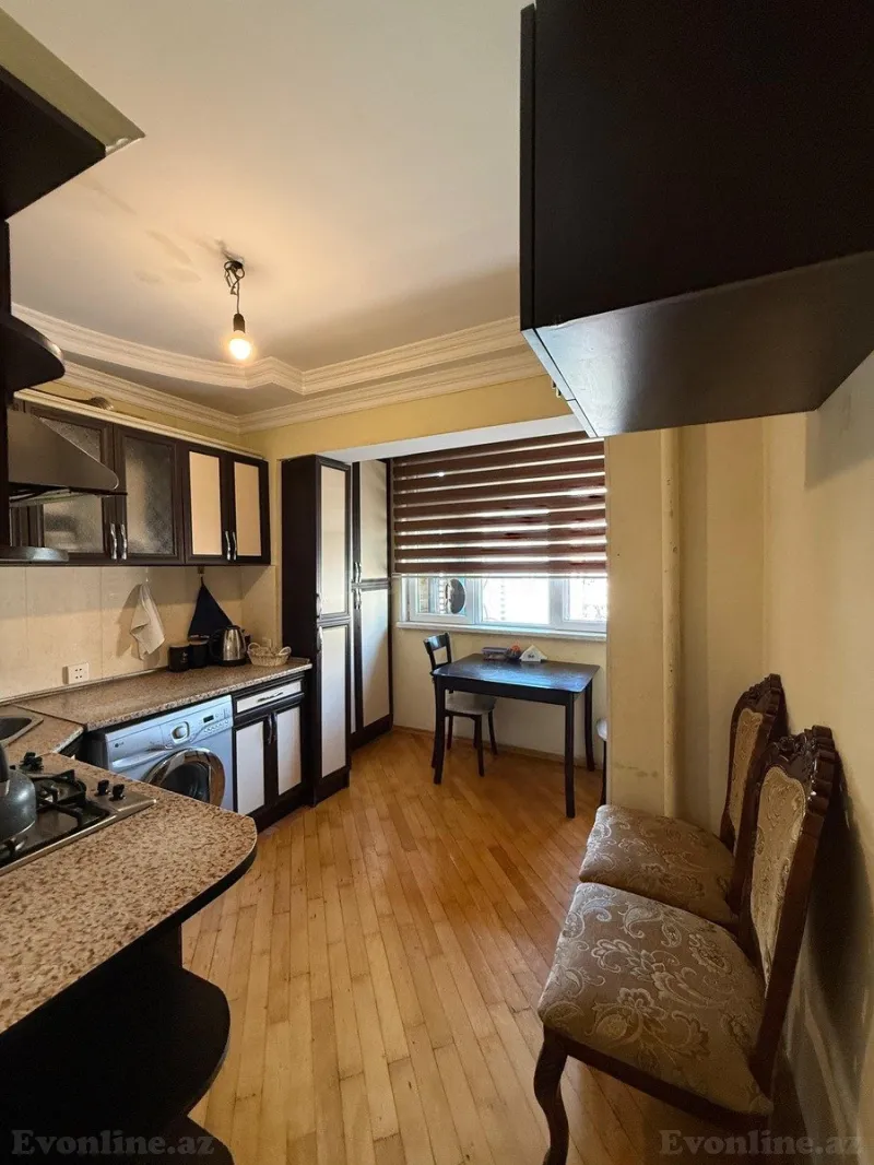 Satılır 3 otaqlı Mənzil Köhnə tikili 85 m² Binəqədi r.